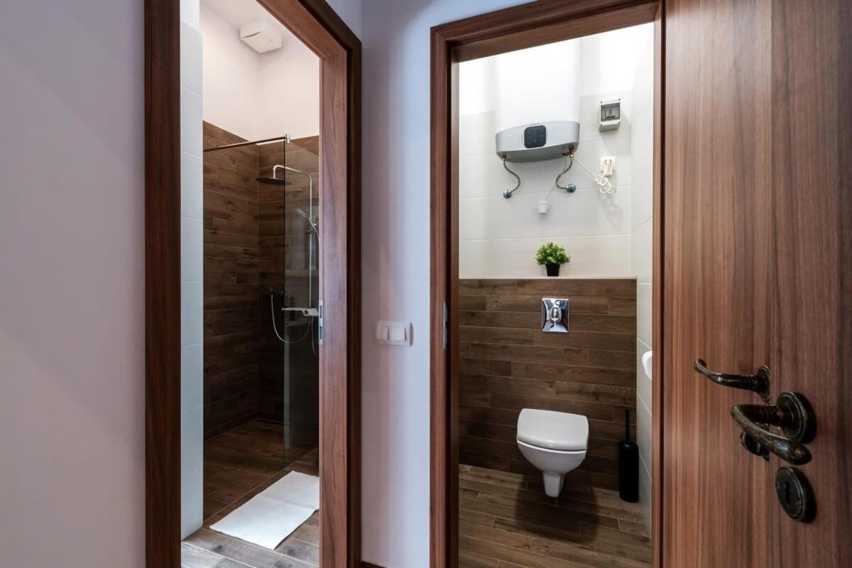 Apartamento Comfy New At Castle Budapest